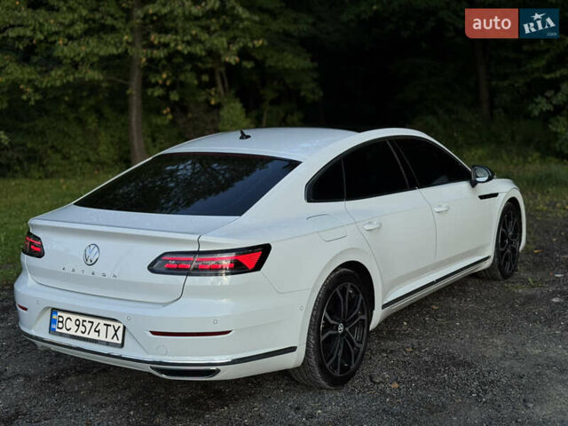 Белый Фольксваген Arteon, объемом двигателя 2 л и пробегом 90 тыс. км за 26499 $, фото 19 на Automoto.ua