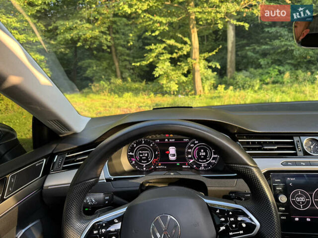 Белый Фольксваген Arteon, объемом двигателя 2 л и пробегом 90 тыс. км за 26499 $, фото 41 на Automoto.ua