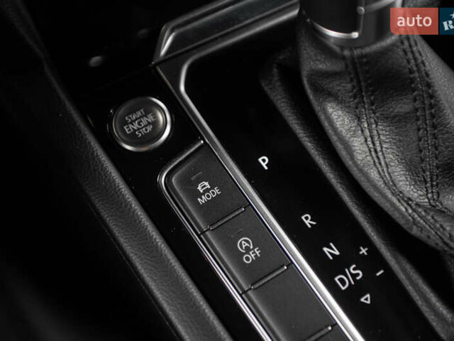 Белый Фольксваген Arteon, объемом двигателя 2 л и пробегом 63 тыс. км за 27900 $, фото 31 на Automoto.ua