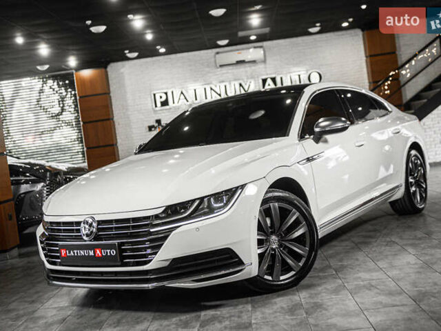 Белый Фольксваген Arteon, объемом двигателя 2 л и пробегом 63 тыс. км за 27900 $, фото 14 на Automoto.ua