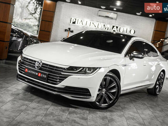 Білий Фольксваген Arteon, об'ємом двигуна 2 л та пробігом 63 тис. км за 28500 $, фото 24 на Automoto.ua