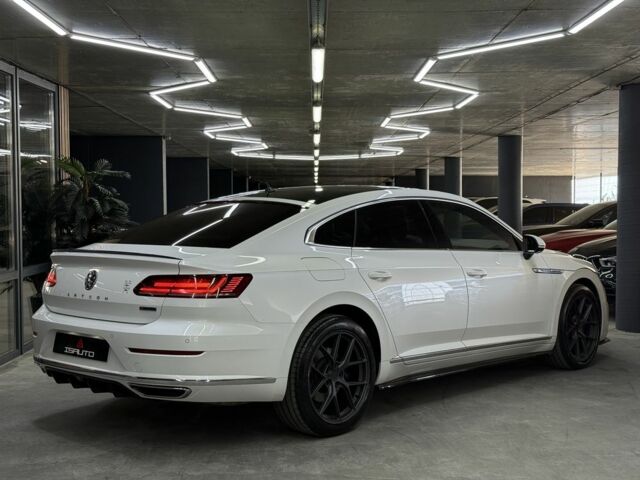 Фольксваген Arteon 2018 в Одессе на Automoto.ua Белый Фольксваген Arteon, объемом двигателя 2 л и пробегом 81 тыс. км за 31900 $, фото 10 на Automoto.ua