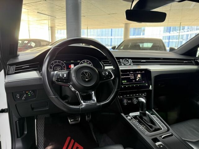 Фольксваген Arteon 2018 в Одессе на Automoto.ua Белый Фольксваген Arteon, объемом двигателя 2 л и пробегом 81 тыс. км за 31900 $, фото 19 на Automoto.ua