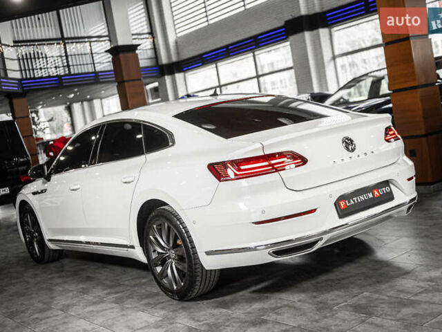Білий Фольксваген Arteon, об'ємом двигуна 2 л та пробігом 63 тис. км за 28500 $, фото 15 на Automoto.ua