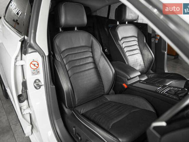 Белый Фольксваген Arteon, объемом двигателя 2 л и пробегом 63 тыс. км за 27900 $, фото 28 на Automoto.ua