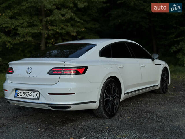 Белый Фольксваген Arteon, объемом двигателя 2 л и пробегом 90 тыс. км за 26499 $, фото 18 на Automoto.ua