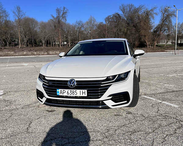 Білий Фольксваген Arteon, об'ємом двигуна 1.98 л та пробігом 48 тис. км за 26000 $, фото 1 на Automoto.ua