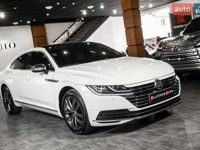 Белый Фольксваген Arteon, объемом двигателя 2 л и пробегом 63 тыс. км за 27900 $, фото 5 на Automoto.ua