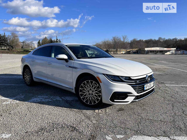 Белый Фольксваген Arteon, объемом двигателя 1.98 л и пробегом 48 тыс. км за 26000 $, фото 5 на Automoto.ua