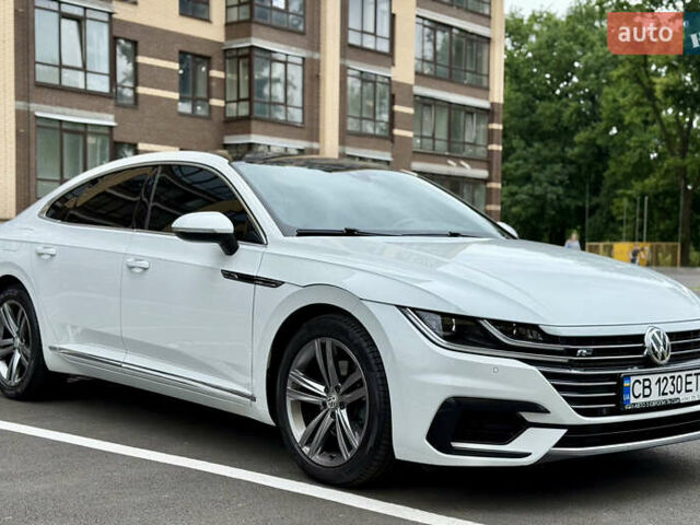 Белый Фольксваген Arteon, объемом двигателя 2 л и пробегом 235 тыс. км за 25777 $, фото 1 на Automoto.ua