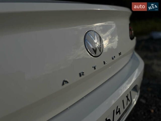 Белый Фольксваген Arteon, объемом двигателя 2 л и пробегом 90 тыс. км за 26499 $, фото 45 на Automoto.ua