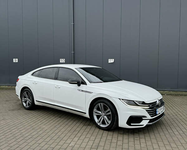 Белый Фольксваген Arteon, объемом двигателя 2 л и пробегом 199 тыс. км за 29000 $, фото 4 на Automoto.ua