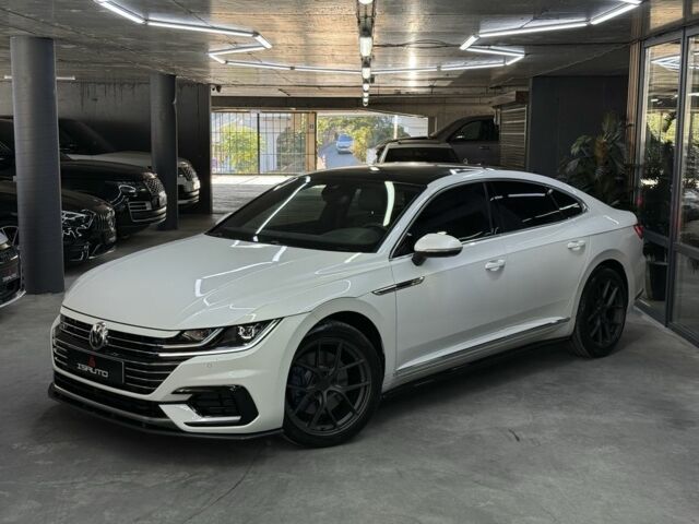 Фольксваген Arteon 2018 в Одессе на Automoto.ua Белый Фольксваген Arteon, объемом двигателя 2 л и пробегом 81 тыс. км за 31900 $, фото 4 на Automoto.ua