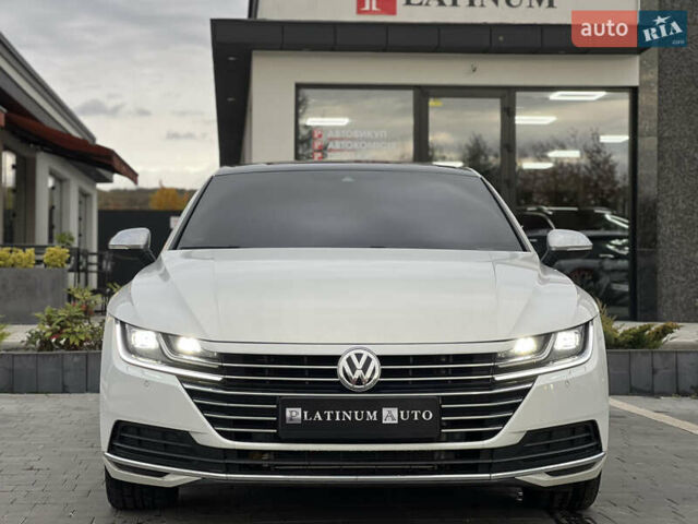Білий Фольксваген Arteon, об'ємом двигуна 2 л та пробігом 63 тис. км за 28500 $, фото 1 на Automoto.ua