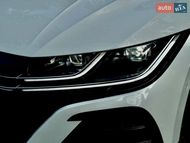 Белый Фольксваген Arteon, объемом двигателя 2 л и пробегом 90 тыс. км за 26499 $, фото 10 на Automoto.ua