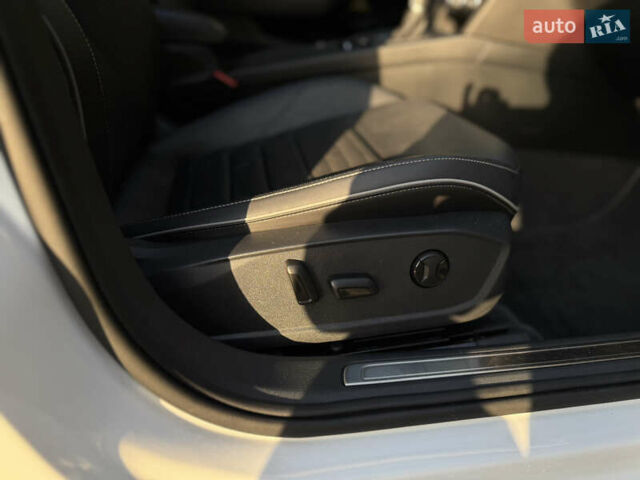 Белый Фольксваген Arteon, объемом двигателя 2 л и пробегом 90 тыс. км за 26499 $, фото 33 на Automoto.ua