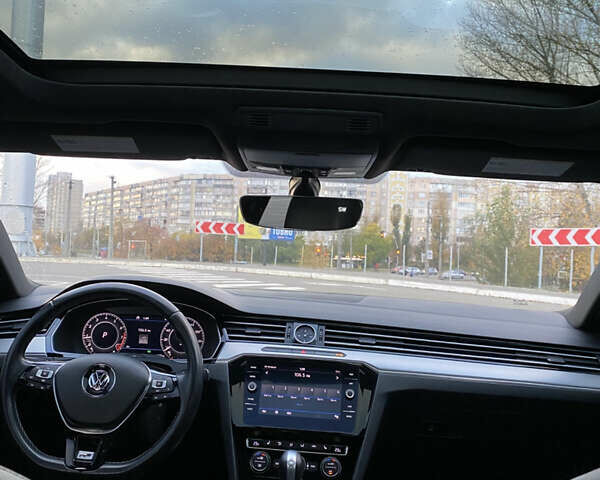 Белый Фольксваген Arteon, объемом двигателя 1.98 л и пробегом 89 тыс. км за 21900 $, фото 37 на Automoto.ua