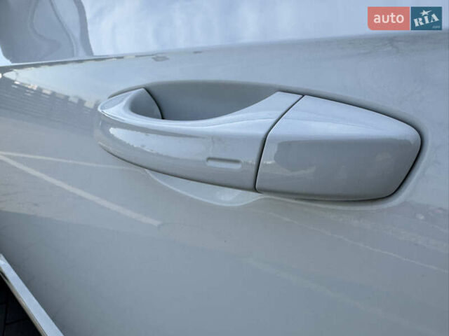 Белый Фольксваген Arteon, объемом двигателя 2 л и пробегом 215 тыс. км за 25999 $, фото 38 на Automoto.ua