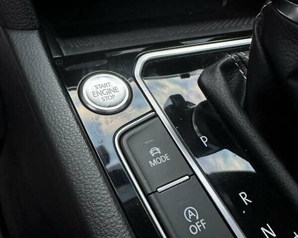 Белый Фольксваген Arteon, объемом двигателя 1.98 л и пробегом 46 тыс. км за 23900 $, фото 34 на Automoto.ua