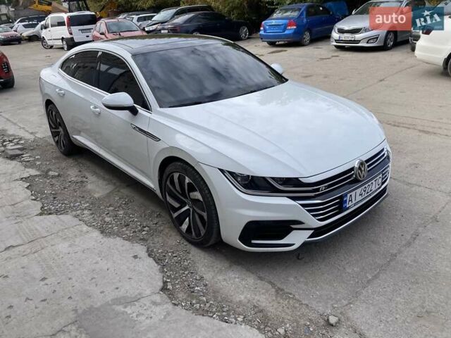 Белый Фольксваген Arteon, объемом двигателя 1.98 л и пробегом 87 тыс. км за 24444 $, фото 1 на Automoto.ua