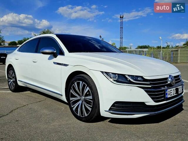 Білий Фольксваген Arteon, об'ємом двигуна 2 л та пробігом 150 тис. км за 27900 $, фото 13 на Automoto.ua