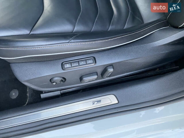 Белый Фольксваген Arteon, объемом двигателя 1.98 л и пробегом 89 тыс. км за 21900 $, фото 36 на Automoto.ua