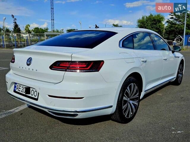 Білий Фольксваген Arteon, об'ємом двигуна 2 л та пробігом 150 тис. км за 27900 $, фото 9 на Automoto.ua