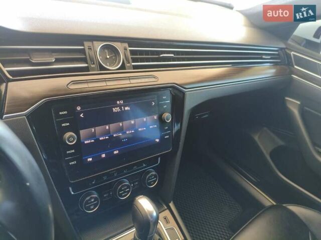 Белый Фольксваген Arteon, объемом двигателя 2 л и пробегом 98 тыс. км за 21000 $, фото 13 на Automoto.ua