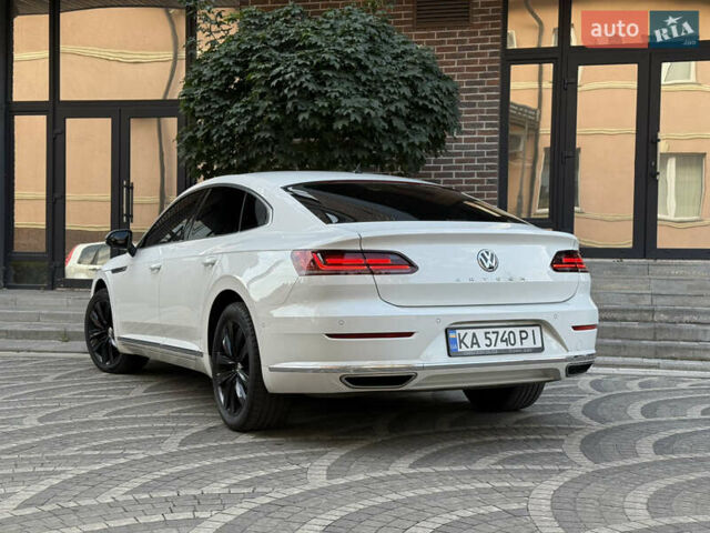 Белый Фольксваген Arteon, объемом двигателя 2 л и пробегом 154 тыс. км за 27600 $, фото 10 на Automoto.ua