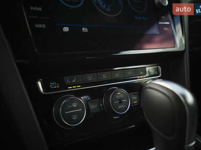 Білий Фольксваген Arteon, об'ємом двигуна 2 л та пробігом 146 тис. км за 28700 $, фото 47 на Automoto.ua