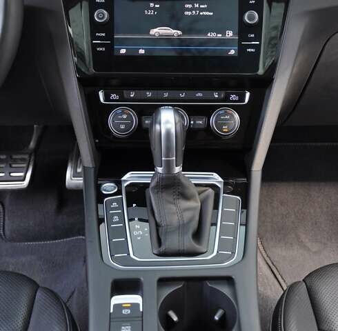 Белый Фольксваген Arteon, объемом двигателя 2 л и пробегом 80 тыс. км за 28900 $, фото 34 на Automoto.ua