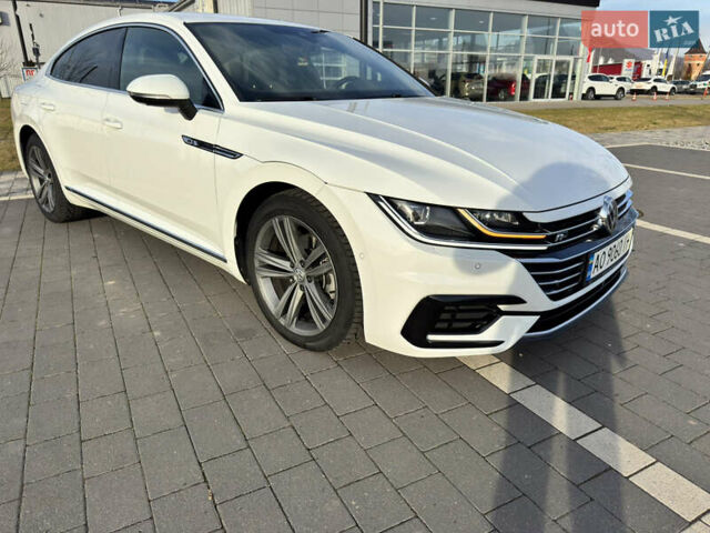 Белый Фольксваген Arteon, объемом двигателя 2 л и пробегом 215 тыс. км за 25999 $, фото 5 на Automoto.ua