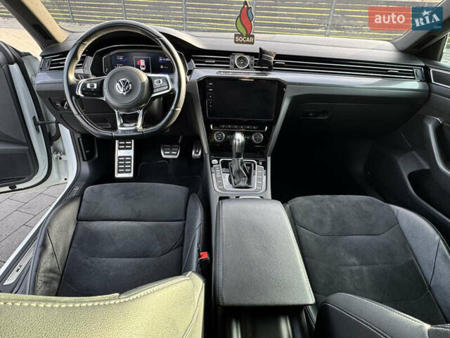 Белый Фольксваген Arteon, объемом двигателя 2 л и пробегом 215 тыс. км за 25999 $, фото 46 на Automoto.ua