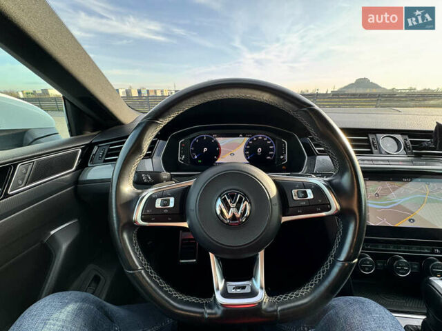 Белый Фольксваген Arteon, объемом двигателя 2 л и пробегом 215 тыс. км за 25999 $, фото 52 на Automoto.ua