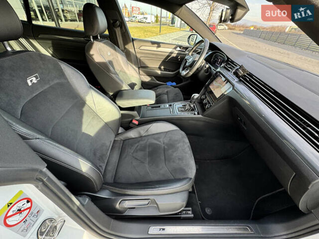 Белый Фольксваген Arteon, объемом двигателя 2 л и пробегом 215 тыс. км за 25999 $, фото 66 на Automoto.ua