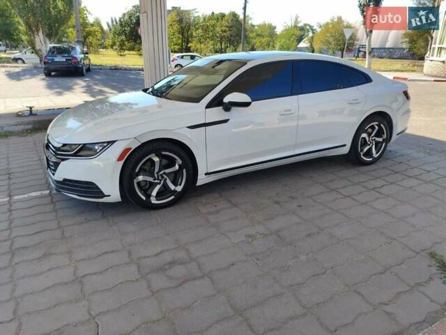 Белый Фольксваген Arteon, объемом двигателя 2 л и пробегом 98 тыс. км за 21000 $, фото 12 на Automoto.ua