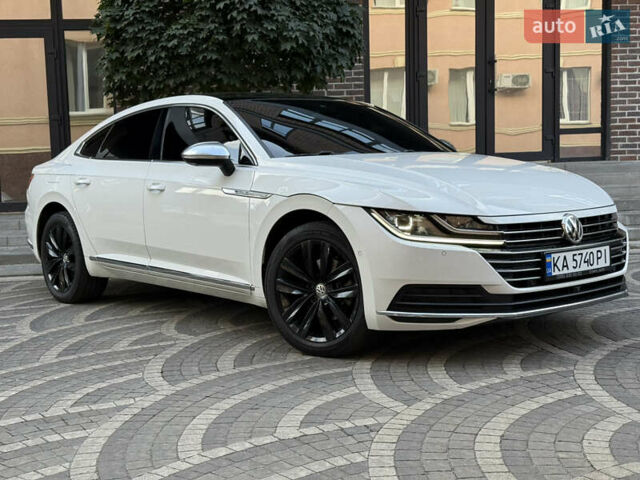 Белый Фольксваген Arteon, объемом двигателя 2 л и пробегом 154 тыс. км за 27600 $, фото 9 на Automoto.ua
