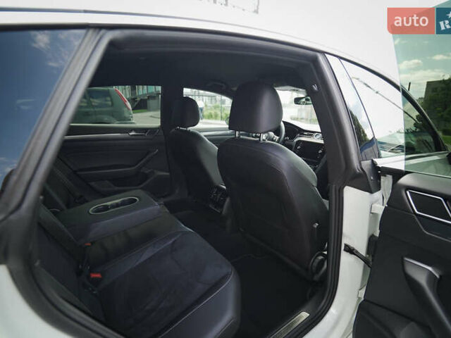 Білий Фольксваген Arteon, об'ємом двигуна 2 л та пробігом 146 тис. км за 28700 $, фото 58 на Automoto.ua