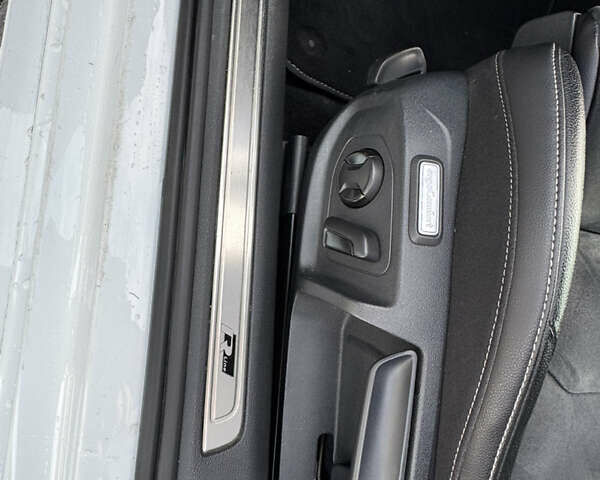 Белый Фольксваген Arteon, объемом двигателя 2 л и пробегом 215 тыс. км за 25999 $, фото 79 на Automoto.ua