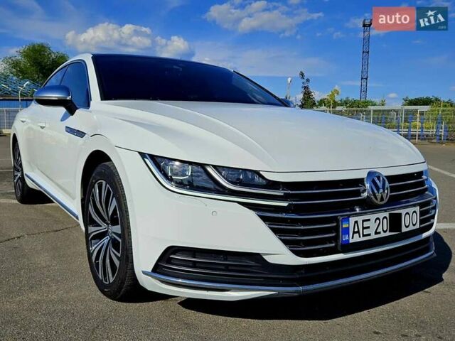 Білий Фольксваген Arteon, об'ємом двигуна 2 л та пробігом 150 тис. км за 27900 $, фото 14 на Automoto.ua