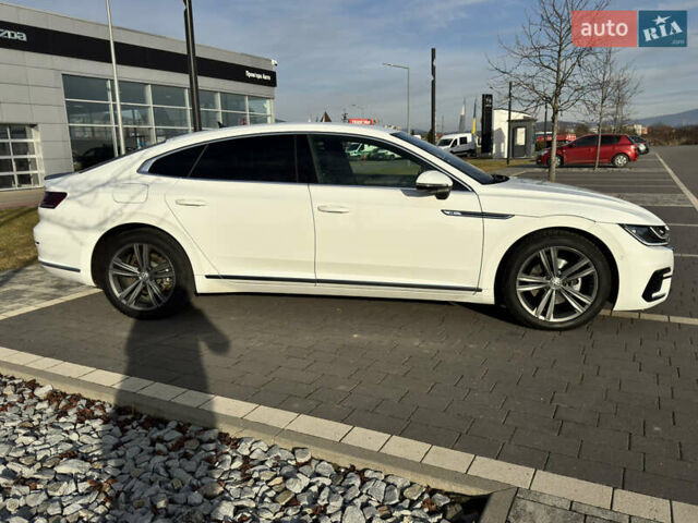 Белый Фольксваген Arteon, объемом двигателя 2 л и пробегом 215 тыс. км за 25999 $, фото 26 на Automoto.ua