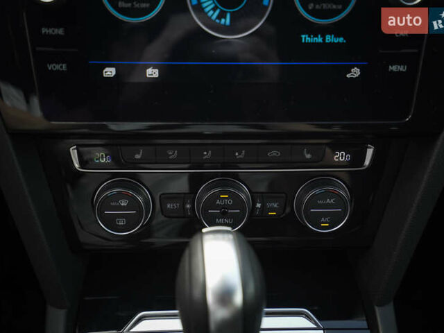 Білий Фольксваген Arteon, об'ємом двигуна 2 л та пробігом 146 тис. км за 28700 $, фото 48 на Automoto.ua