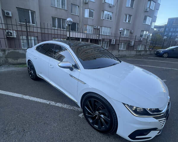Белый Фольксваген Arteon, объемом двигателя 2 л и пробегом 38 тыс. км за 32000 $, фото 4 на Automoto.ua