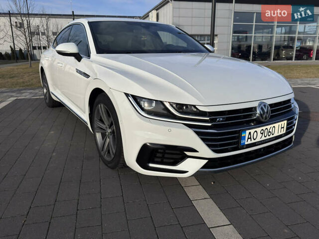 Белый Фольксваген Arteon, объемом двигателя 2 л и пробегом 215 тыс. км за 25999 $, фото 4 на Automoto.ua