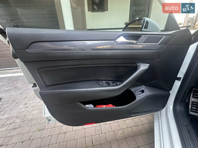 Білий Фольксваген Arteon, об'ємом двигуна 2 л та пробігом 147 тис. км за 19500 $, фото 16 на Automoto.ua