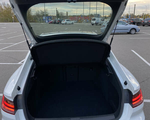 Белый Фольксваген Arteon, объемом двигателя 1.98 л и пробегом 89 тыс. км за 21900 $, фото 29 на Automoto.ua