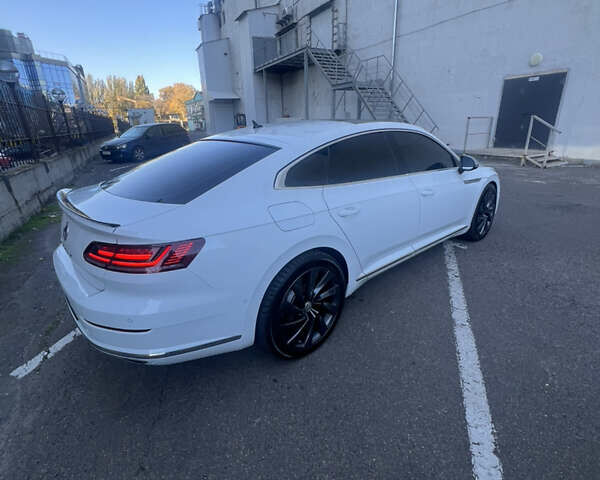 Белый Фольксваген Arteon, объемом двигателя 2 л и пробегом 38 тыс. км за 32000 $, фото 6 на Automoto.ua