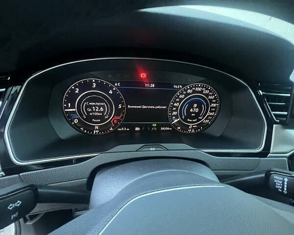 Белый Фольксваген Arteon, объемом двигателя 2 л и пробегом 38 тыс. км за 32000 $, фото 12 на Automoto.ua