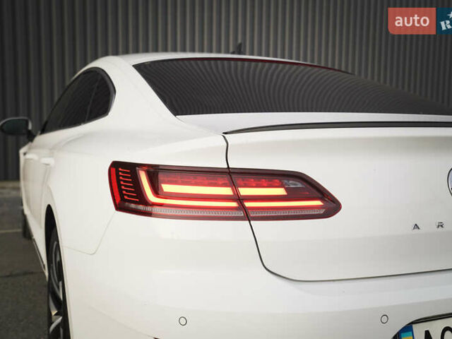 Білий Фольксваген Arteon, об'ємом двигуна 2 л та пробігом 146 тис. км за 28700 $, фото 17 на Automoto.ua