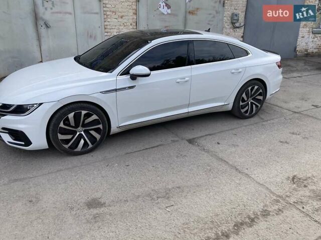 Белый Фольксваген Arteon, объемом двигателя 1.98 л и пробегом 87 тыс. км за 24444 $, фото 7 на Automoto.ua